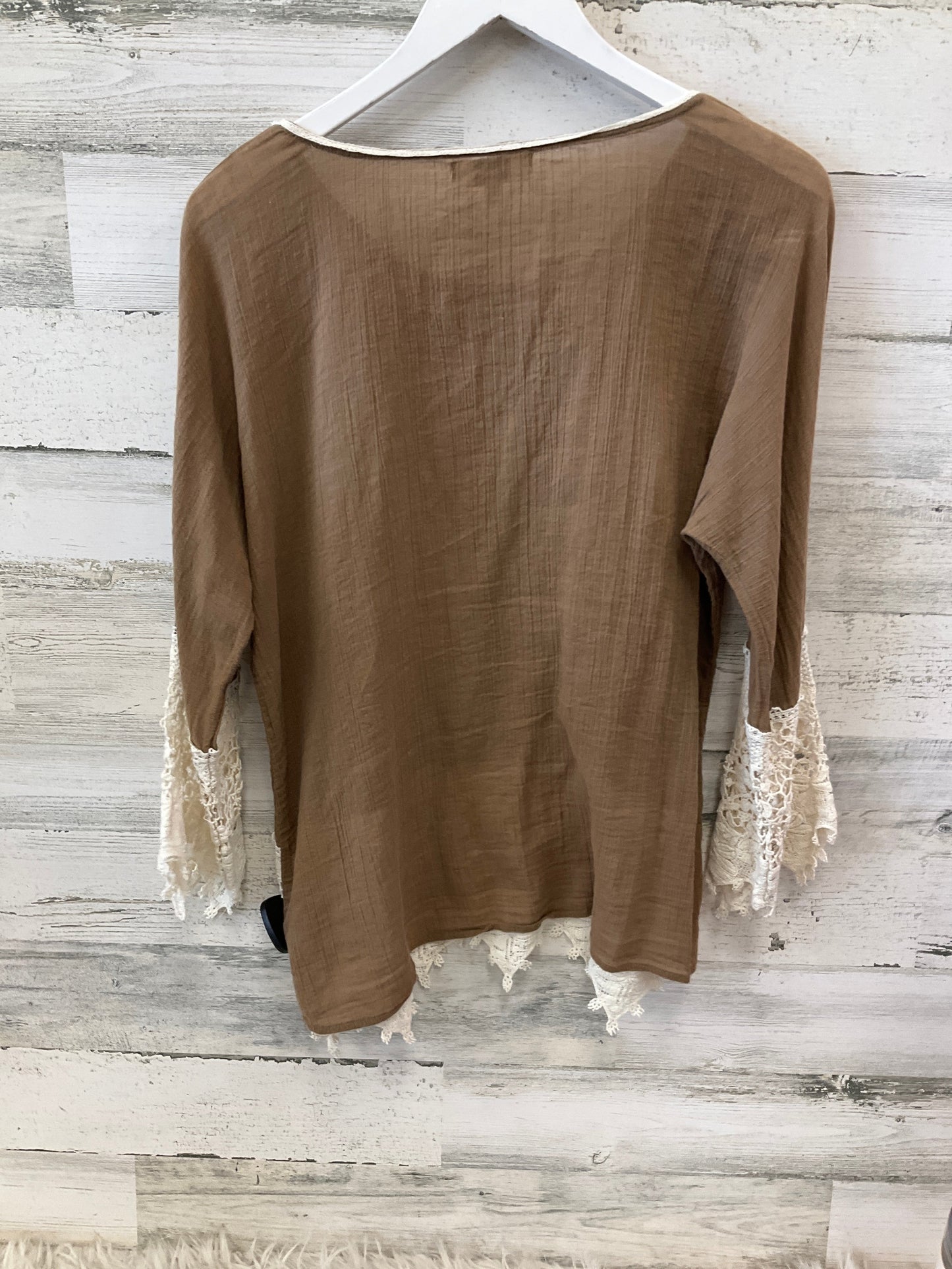 Top 3/4 Sleeve By Umgee In Brown, Size:S