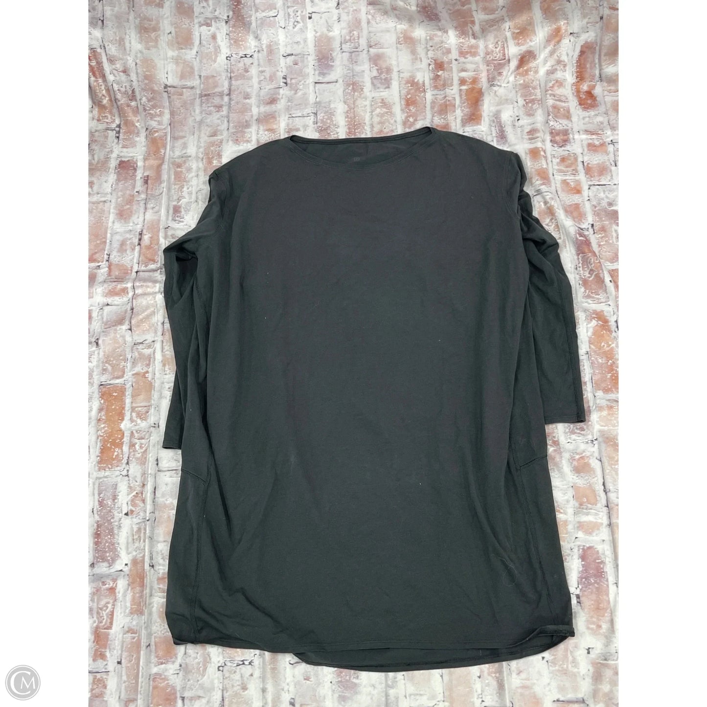 Athletic Top Long Sleeve Collar By Lululemon In Black, Size: Xl