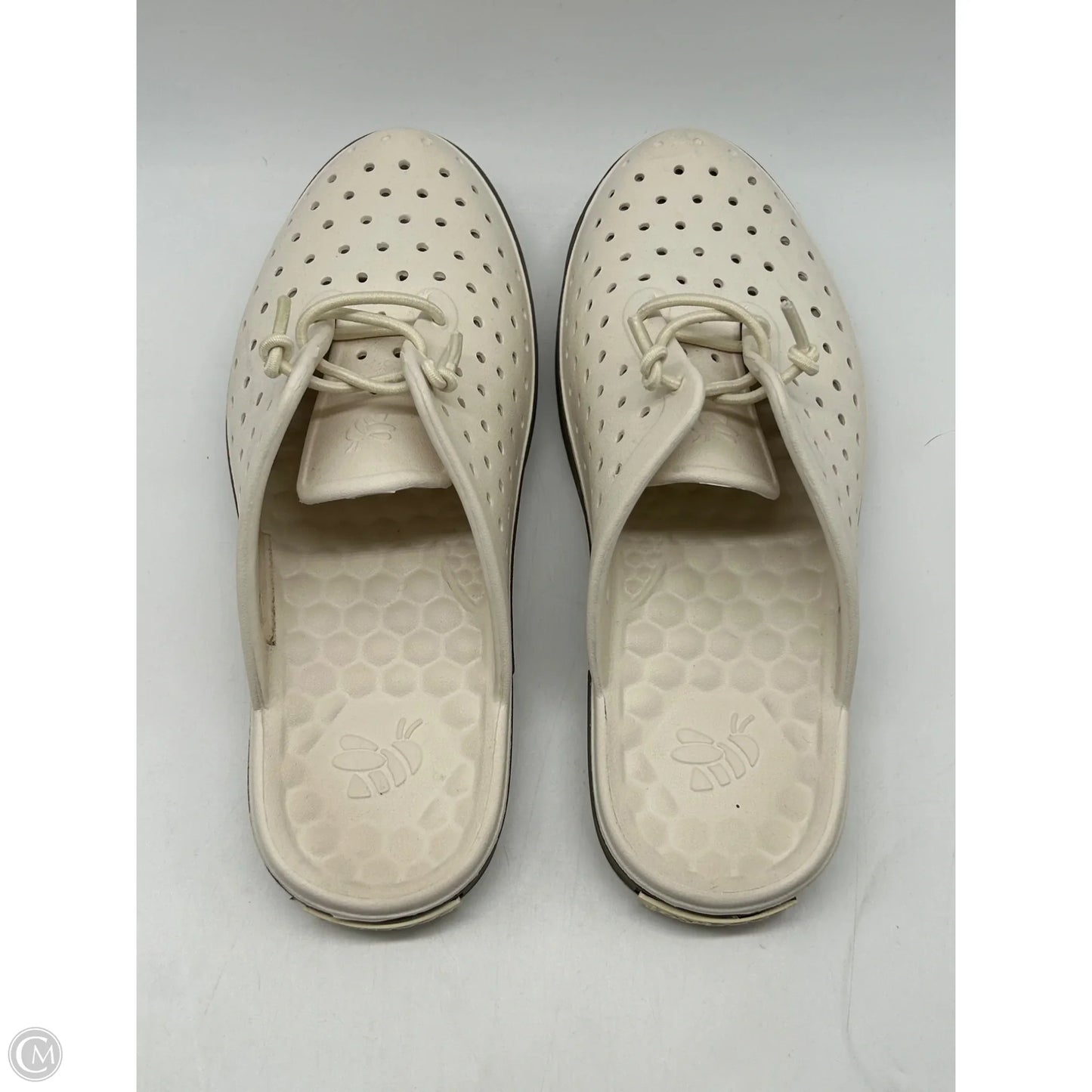 Shoes Flats By Clothes Mentor In White, Size: 6