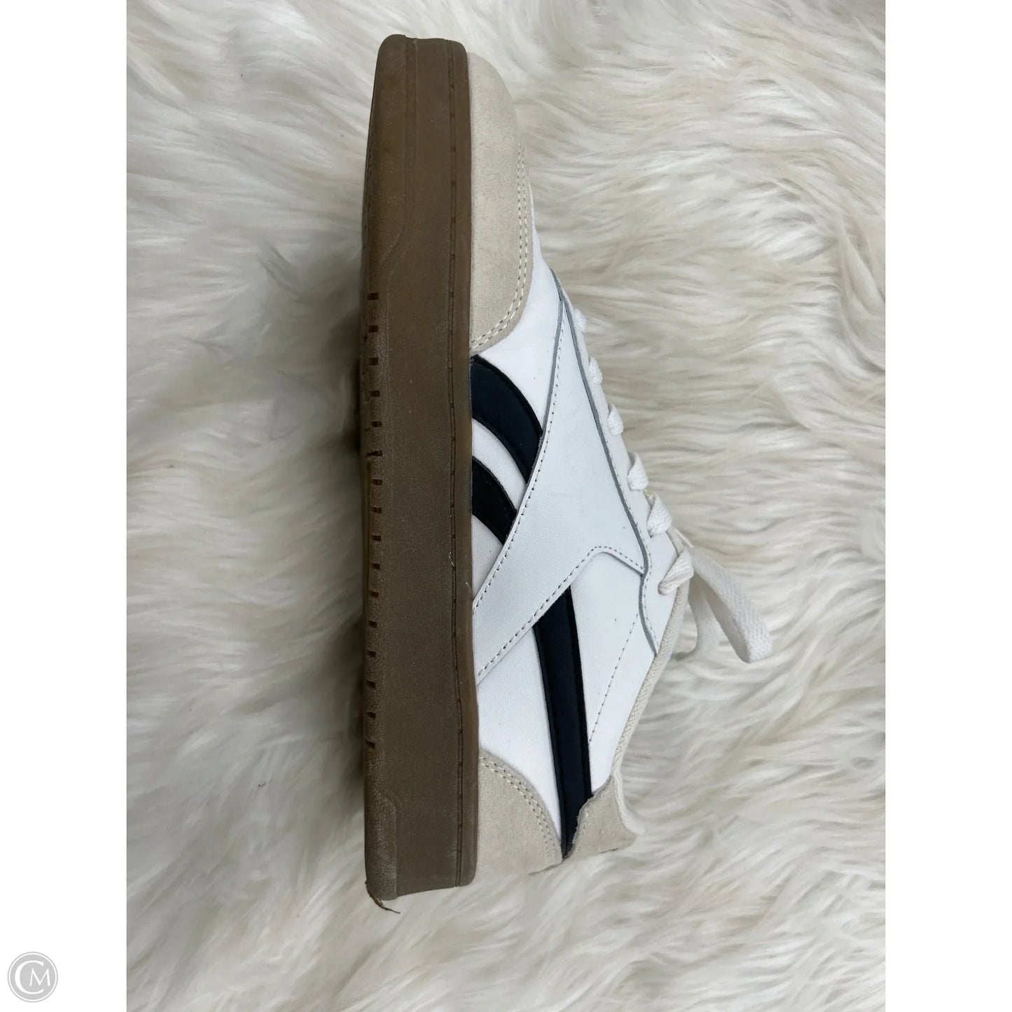 Shoes Sneakers By Reebok In White, Size: 7