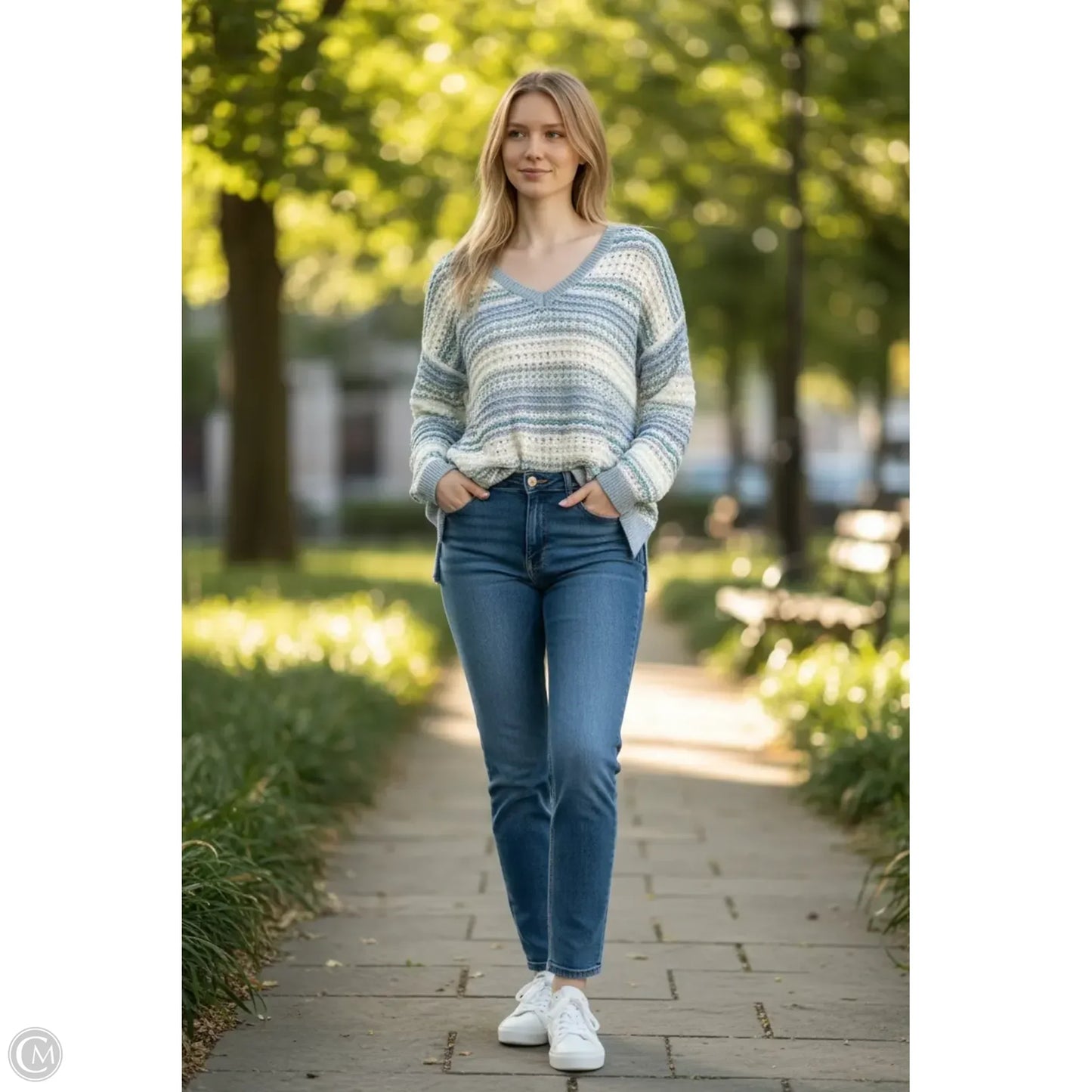 Sweater By White House Black Market In Blue, Size: Xs