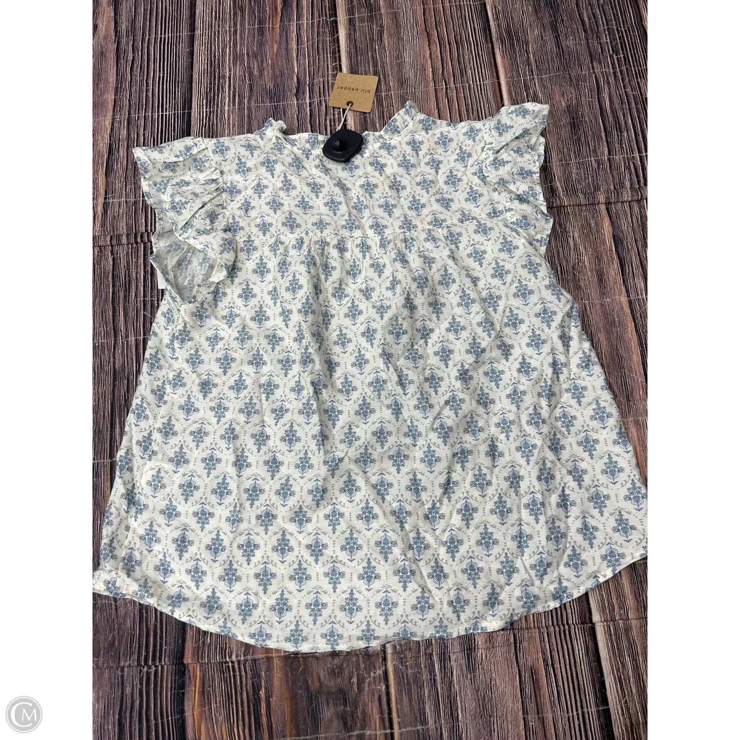 Top Short Sleeve By Blu Pepper In White, Size: S