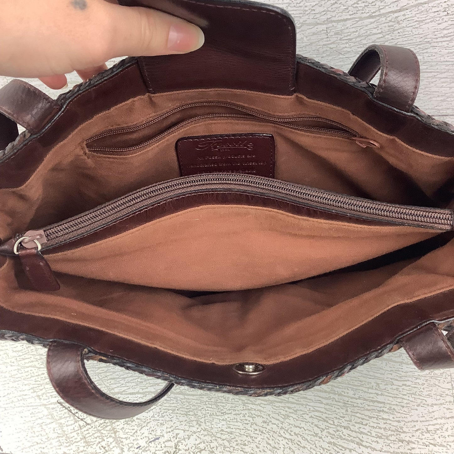 Handbag By Fossil, Size: Medium