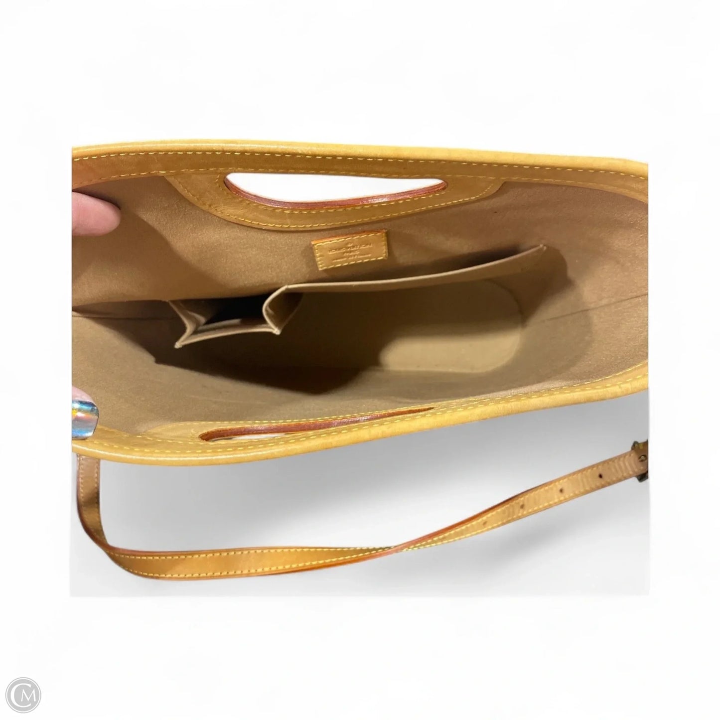 Handbag Luxury Designer By Louis Vuitton, Size: Medium