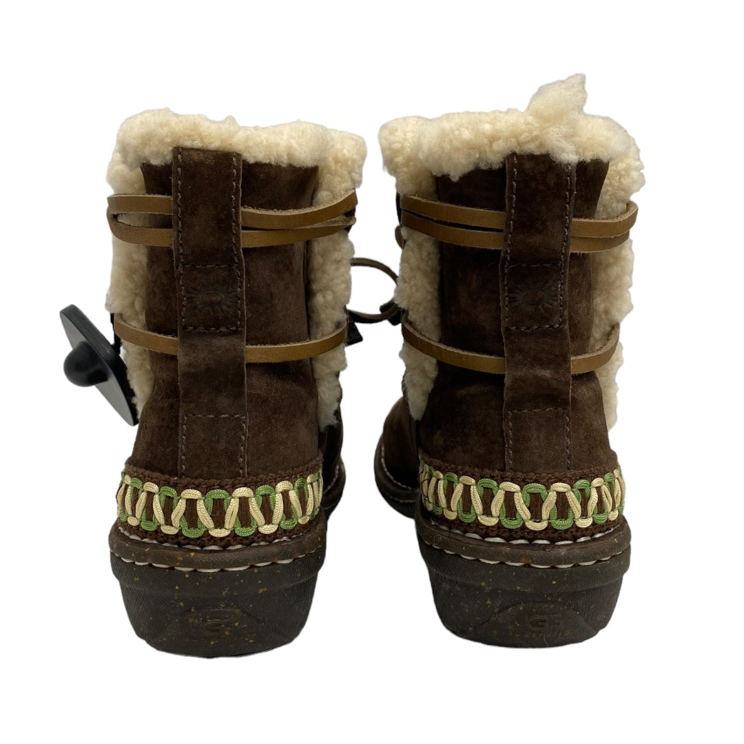 Boots Ankle Flats By Ugg Size: 6