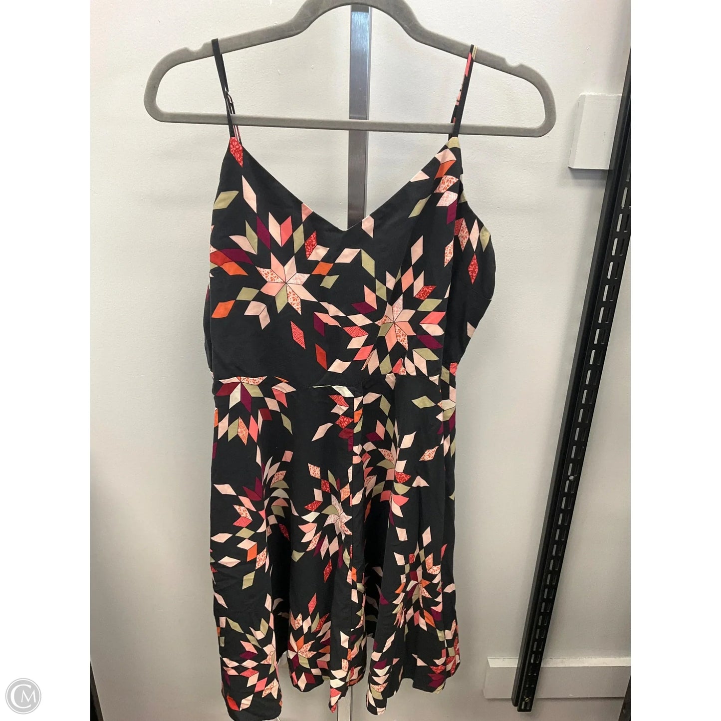 Dress Casual Short By Gap In Geometric Pattern, Size: L