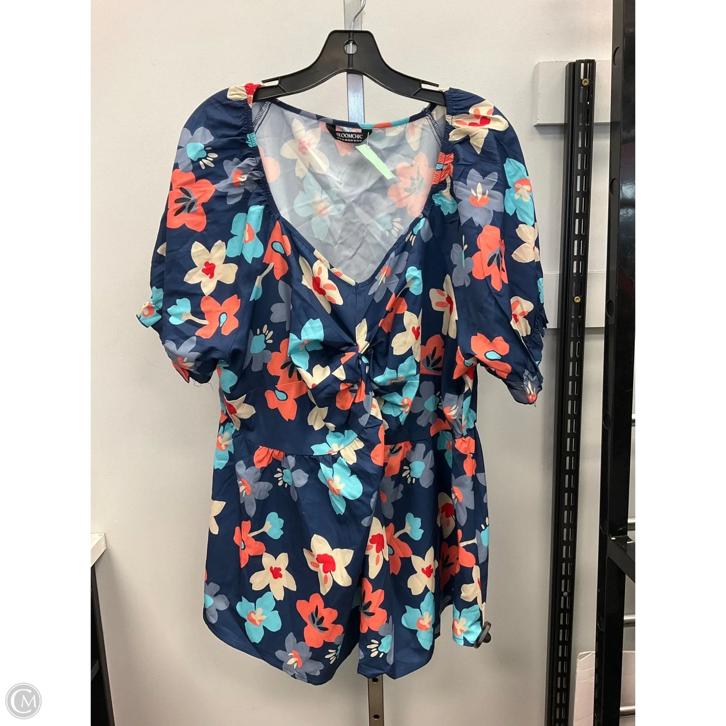 Top Short Sleeve By Bloomchic In Floral Print, Size: Xl