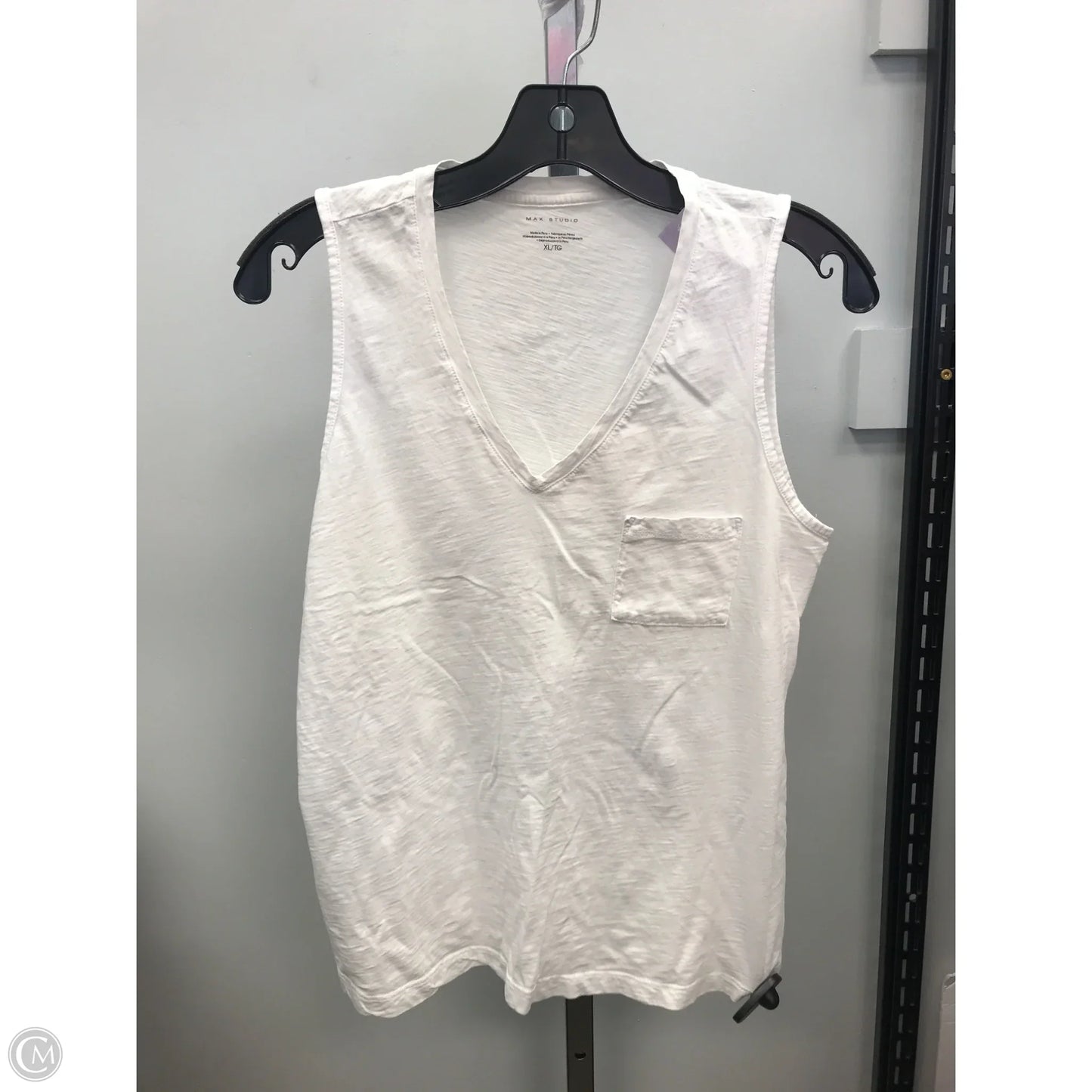 Top Sleeveless Basic By Max Studio In White, Size: Xl