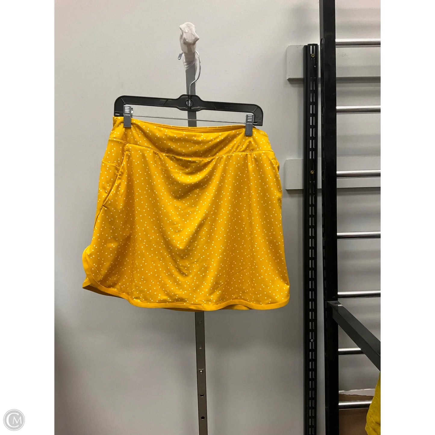Athletic Skort By Nike Apparel In Yellow, Size: L