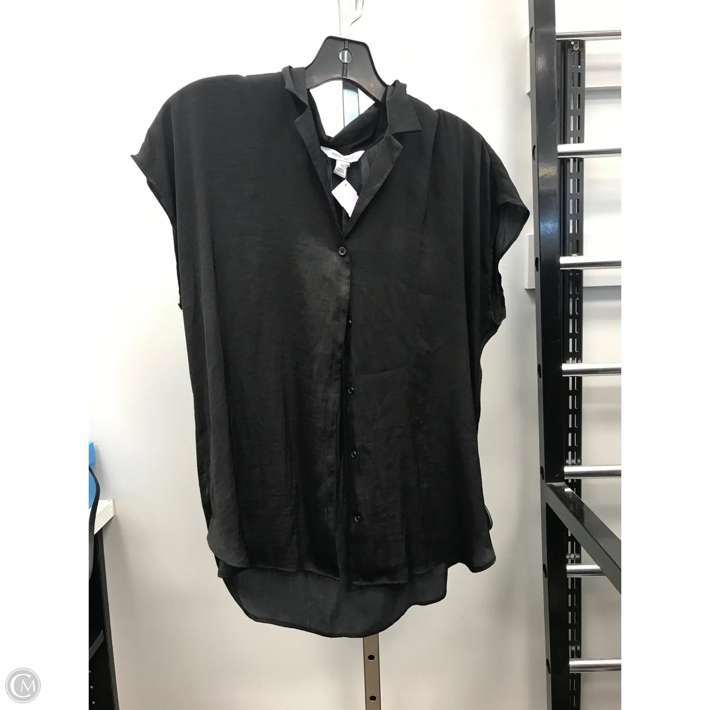 Top Short Sleeve By Nine West In Black, Size: M