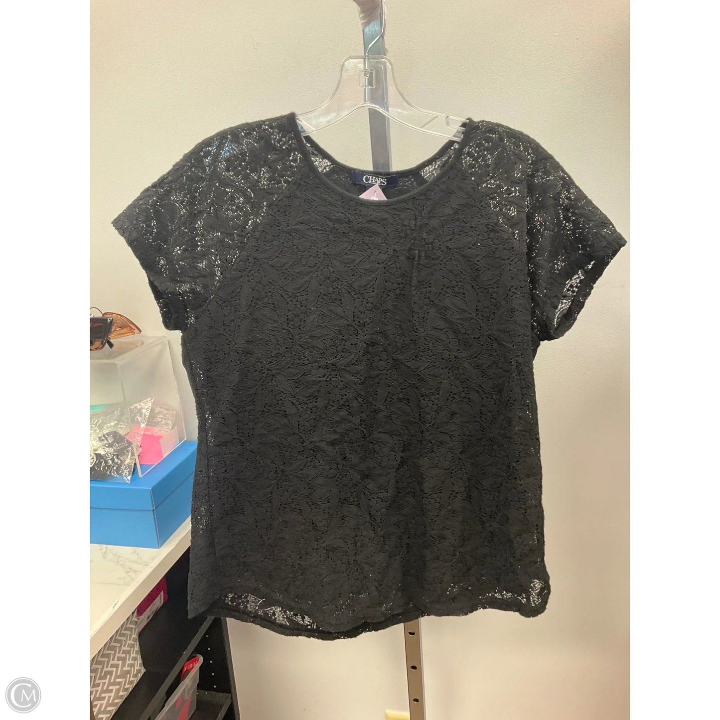 Top Short Sleeve By Chaps In Black, Size: L