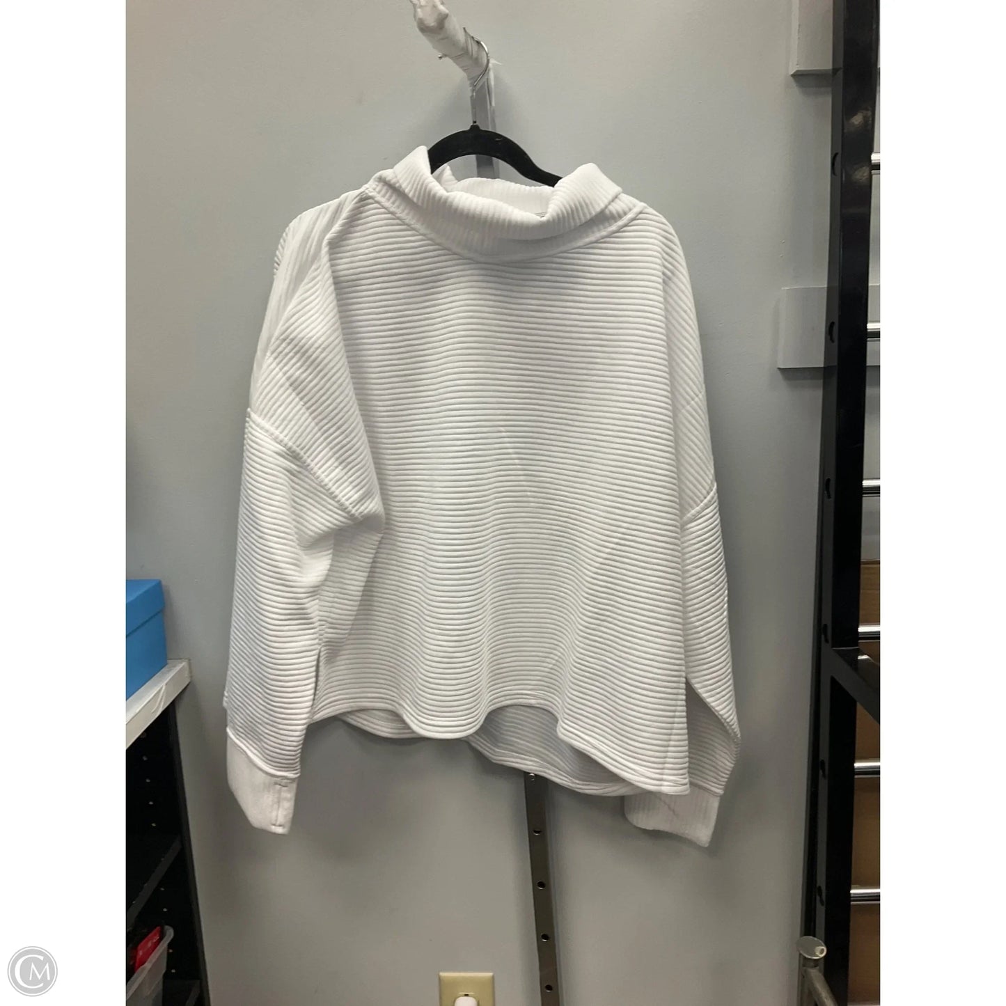 Top Long Sleeve By Danskin In White, Size: Xxl