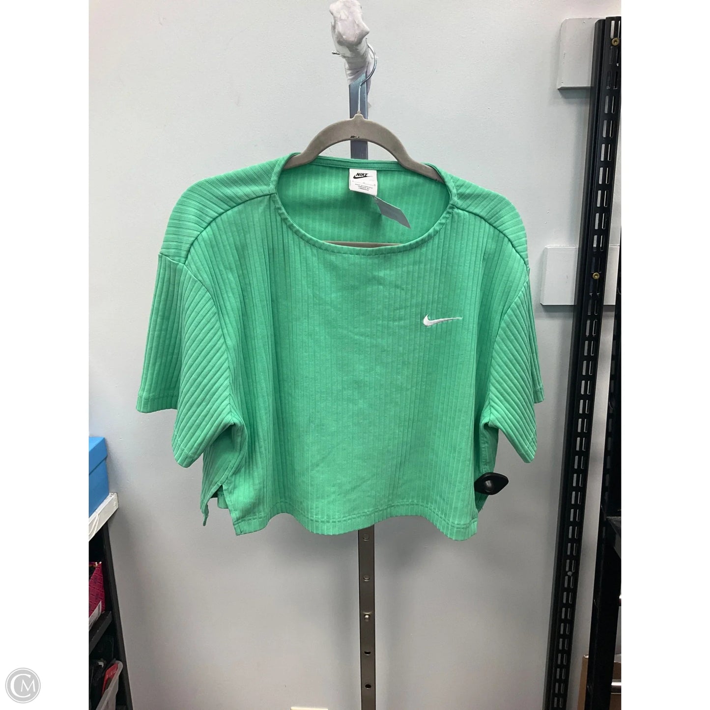 Athletic Top Short Sleeve By Nike In Green, Size: M