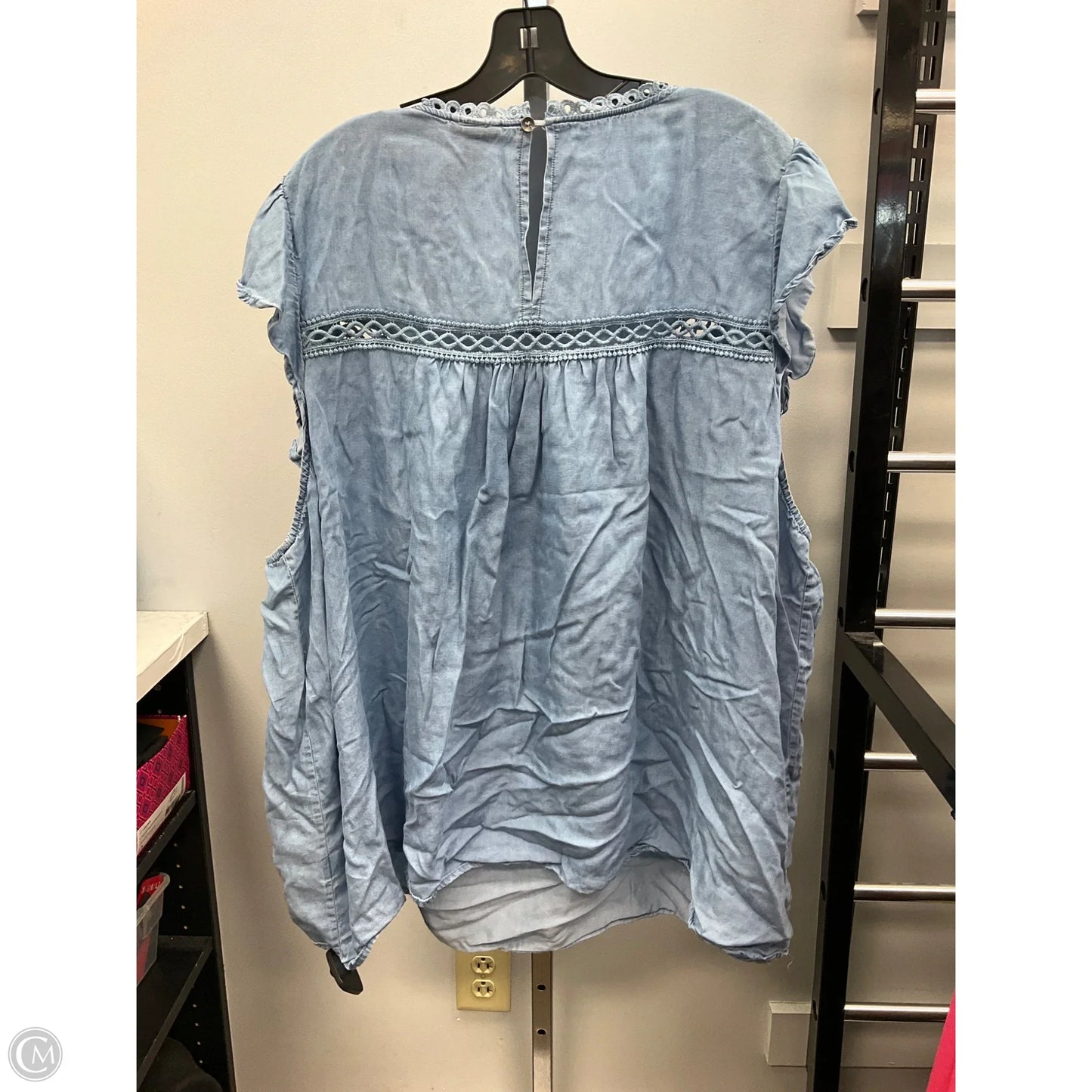 Top Sleeveless By Torrid In Blue, Size: 4x