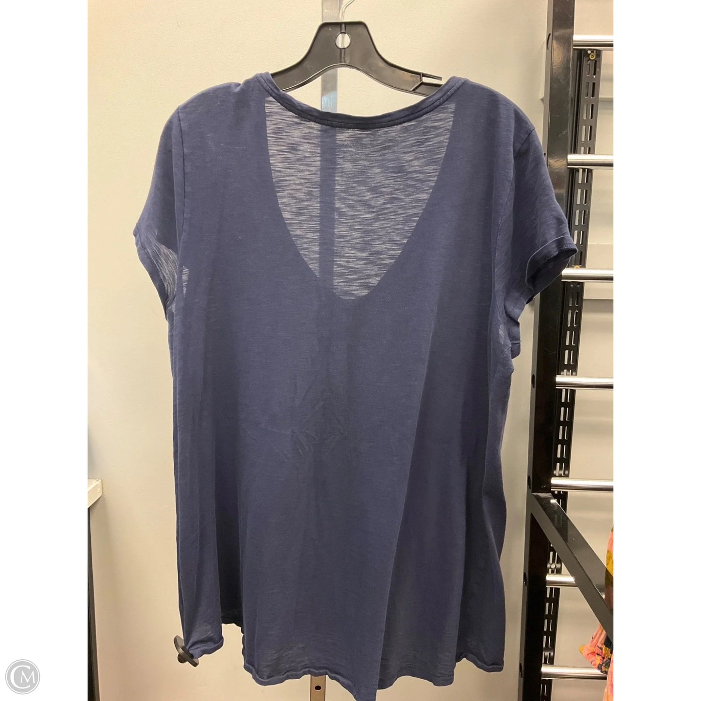 Top Short Sleeve Designer By Lilly Pulitzer In Blue, Size: L