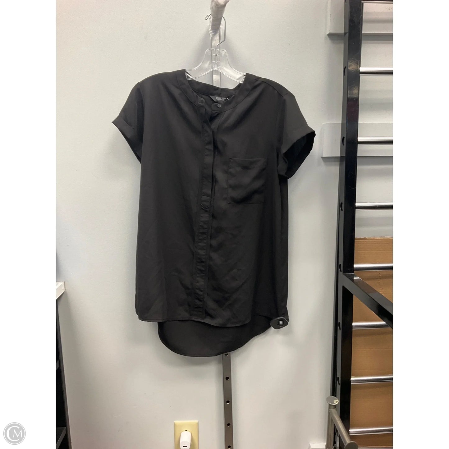 Top Short Sleeve By Simply Vera In Black, Size: M