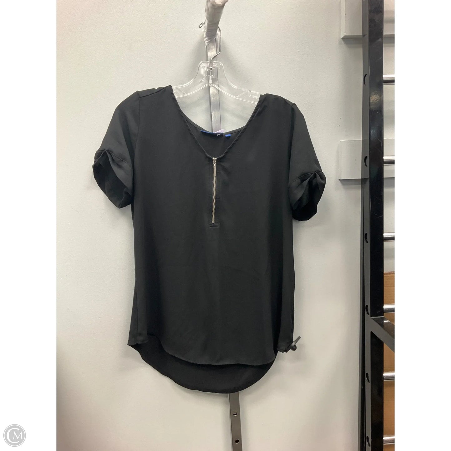 Top Short Sleeve By Apt 9 In Black, Size: M