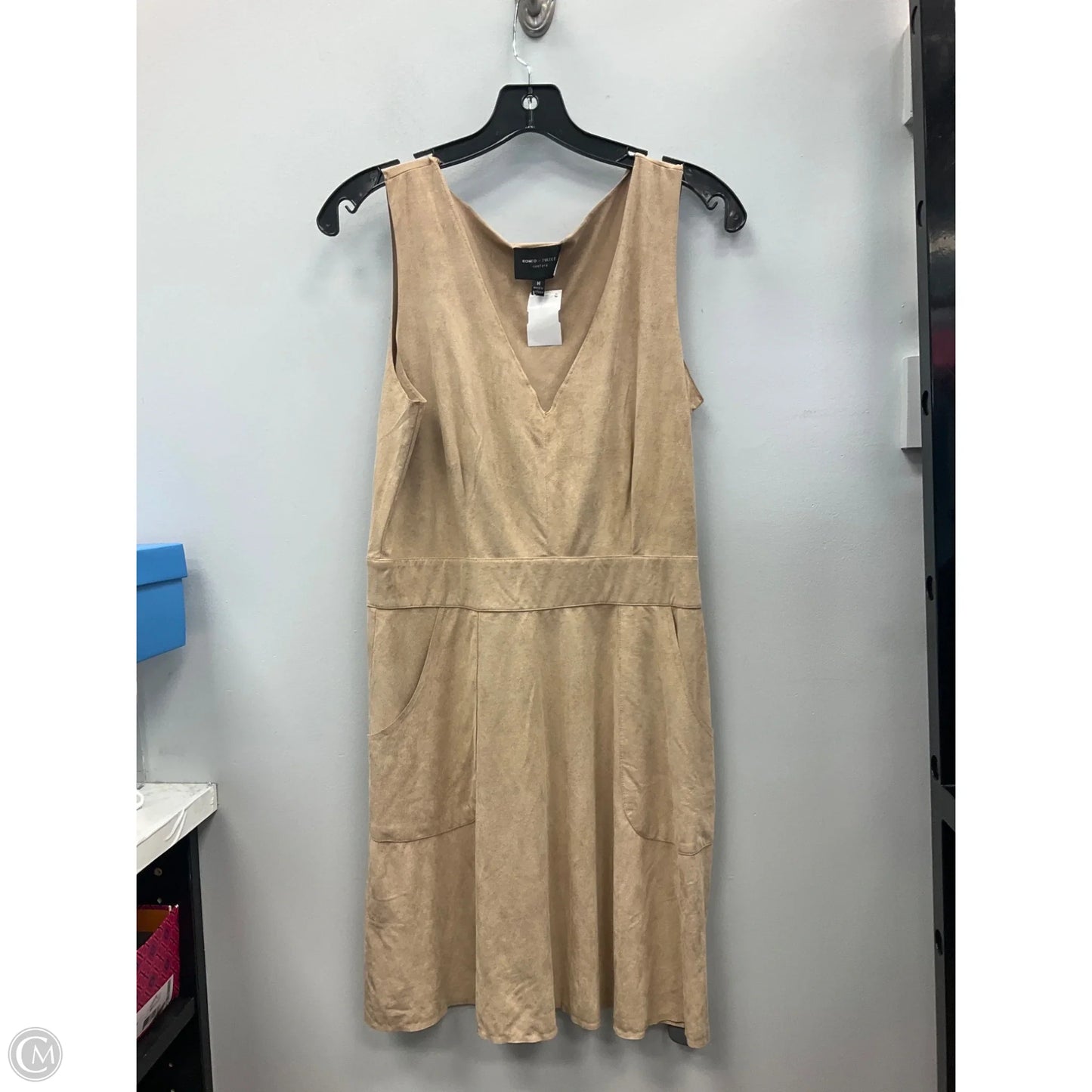 Dress Casual Short By Romeo And Juliet In Tan, Size: M