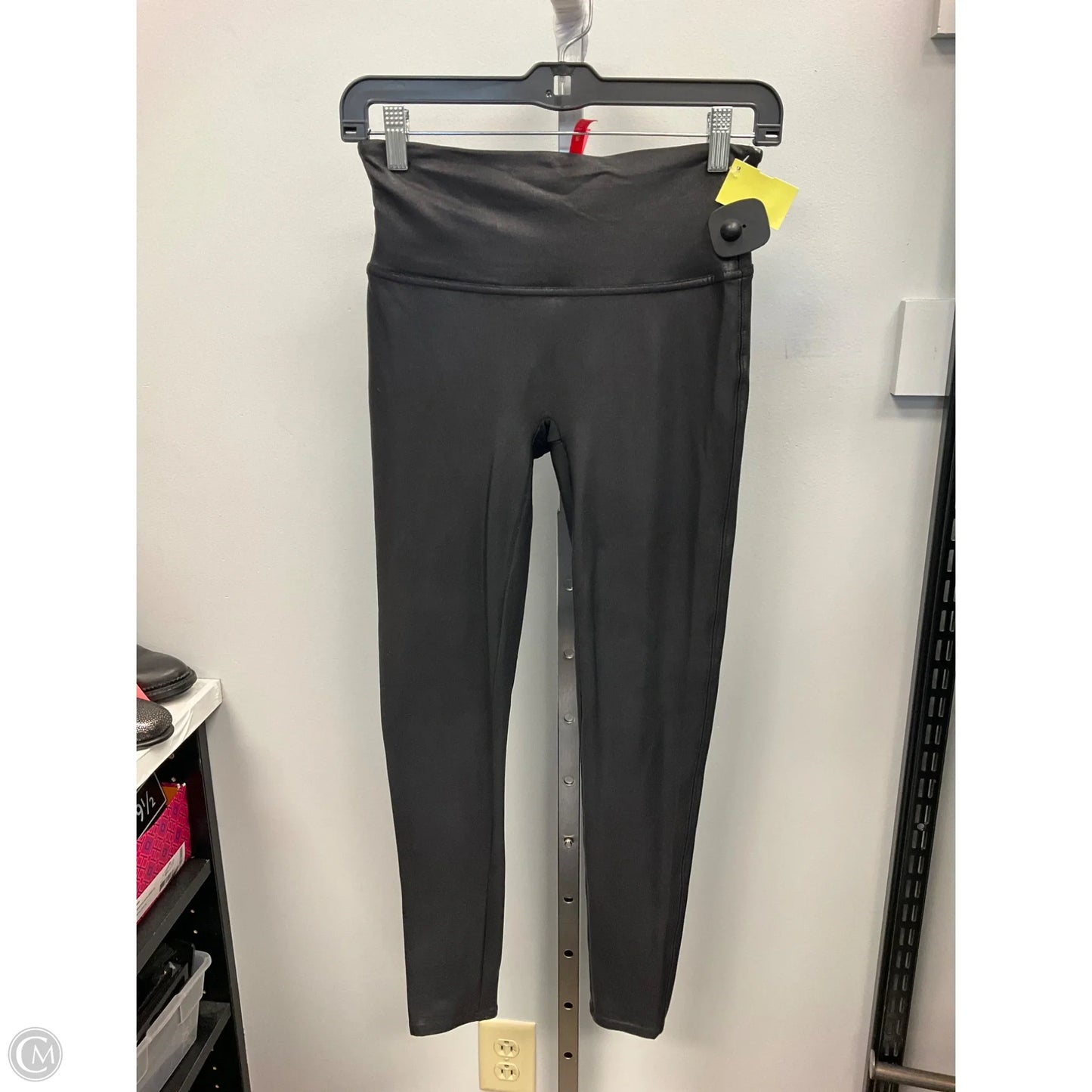 Athletic Leggings By Spanx In Black, Size: M