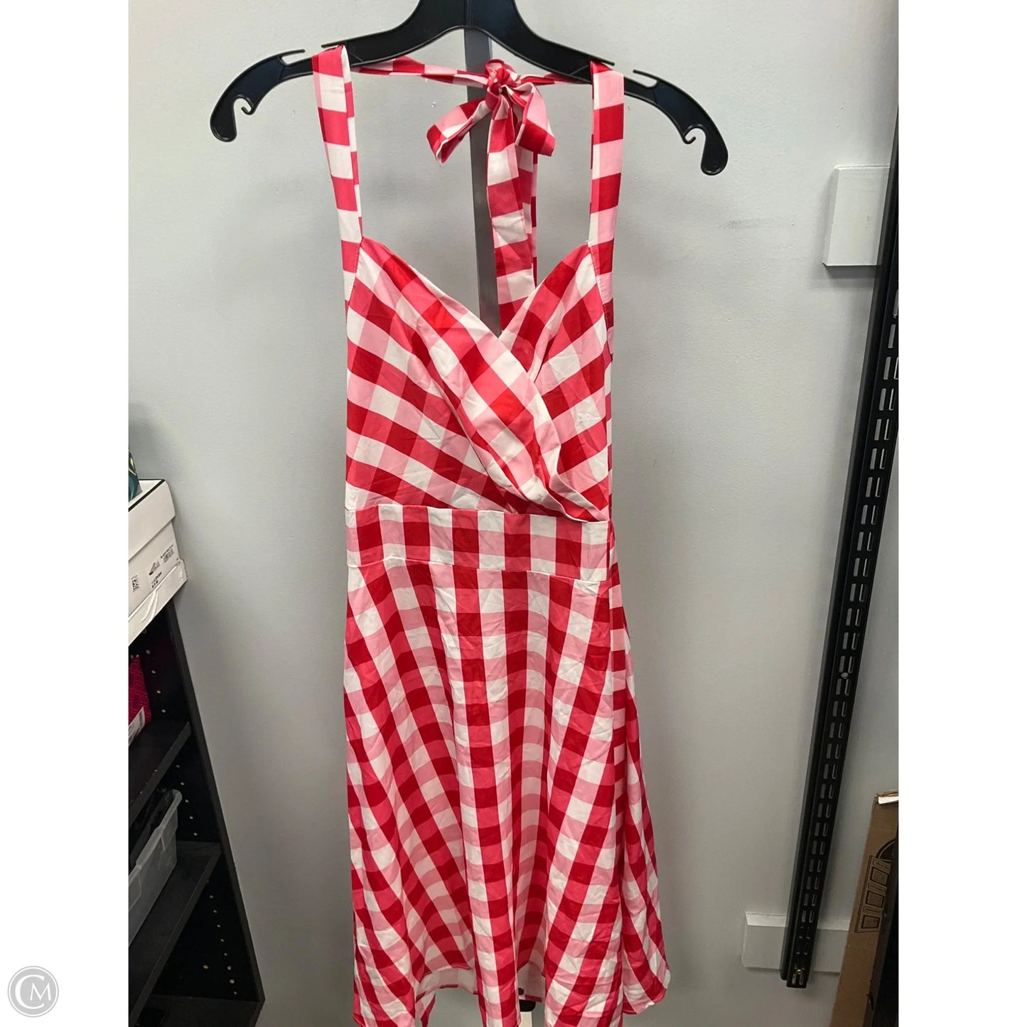 Dress Casual Short By Clothes Mentor In Checkered Pattern, Size: M
