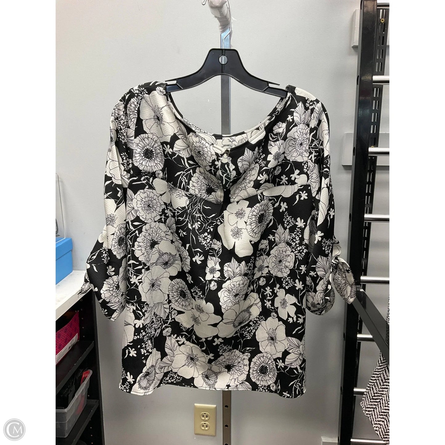 Top Short Sleeve By Talbots In Black & Cream, Size: Xlp