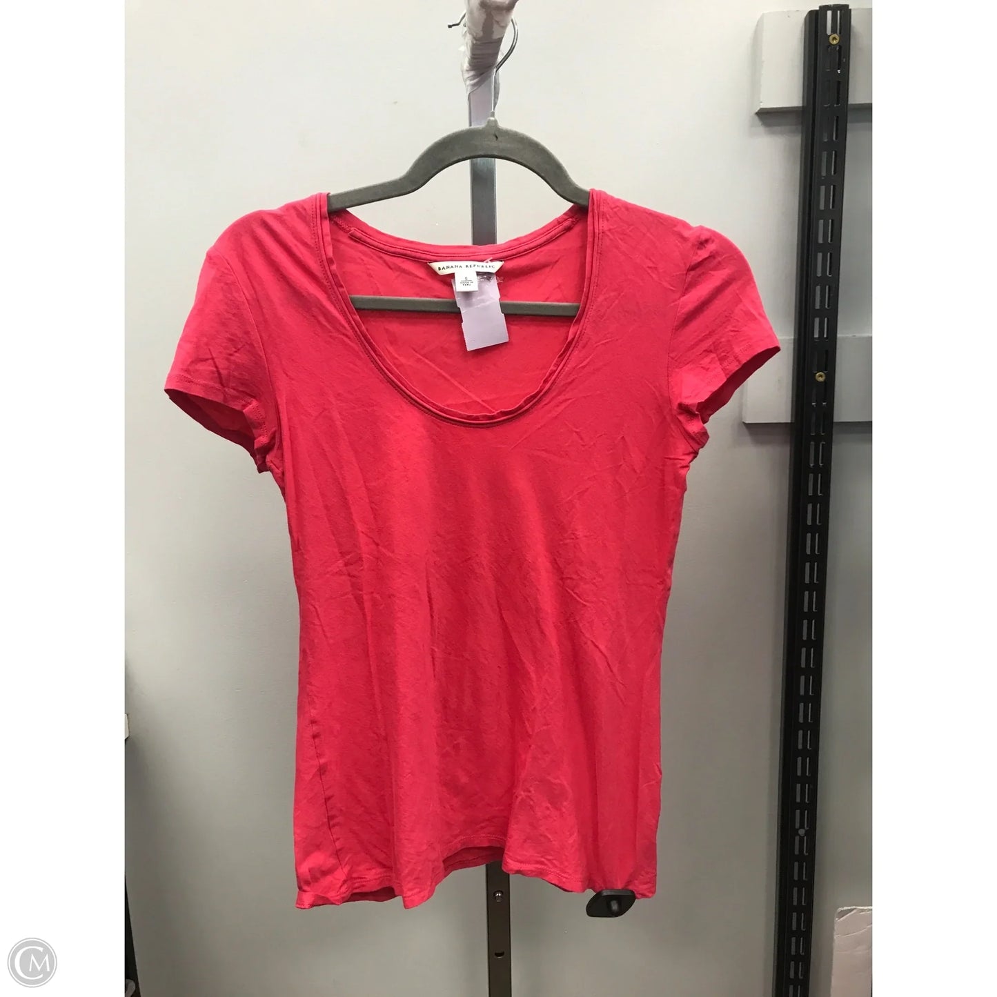 Top Short Sleeve Basic By Banana Republic In Pink, Size: S
