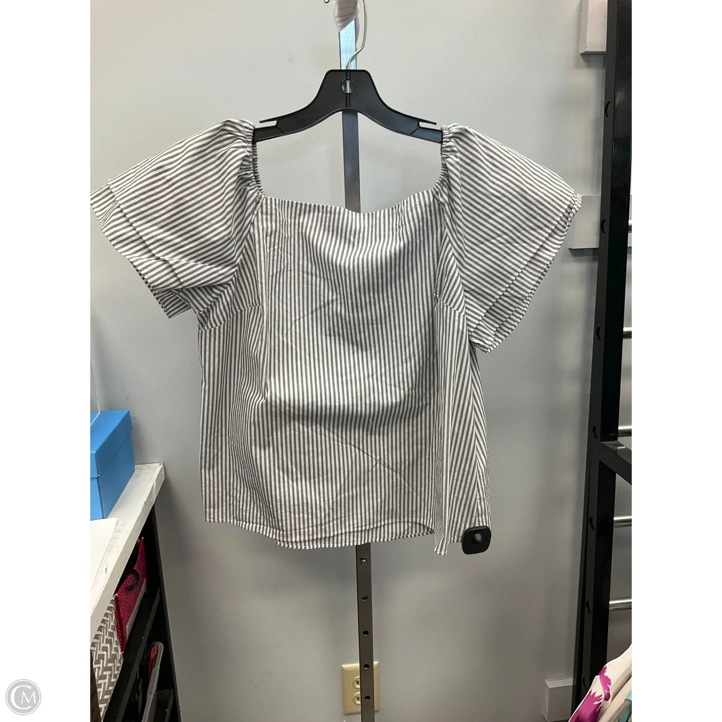 Top Short Sleeve By Apt 9 In Striped Pattern, Size: L