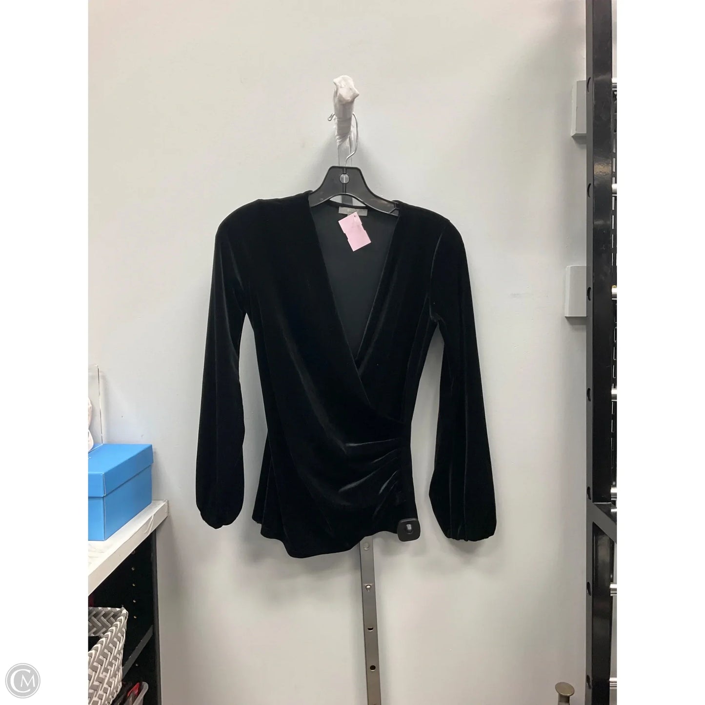 Top Long Sleeve By Clothes Mentor In Black, Size: 2
