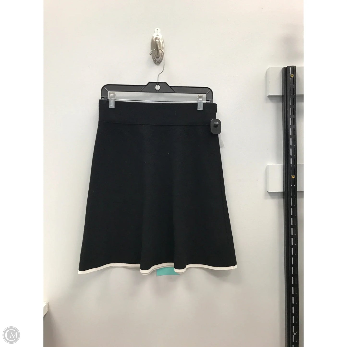 Skirt Mini & Short By Ann Taylor In Black, Size: Mp