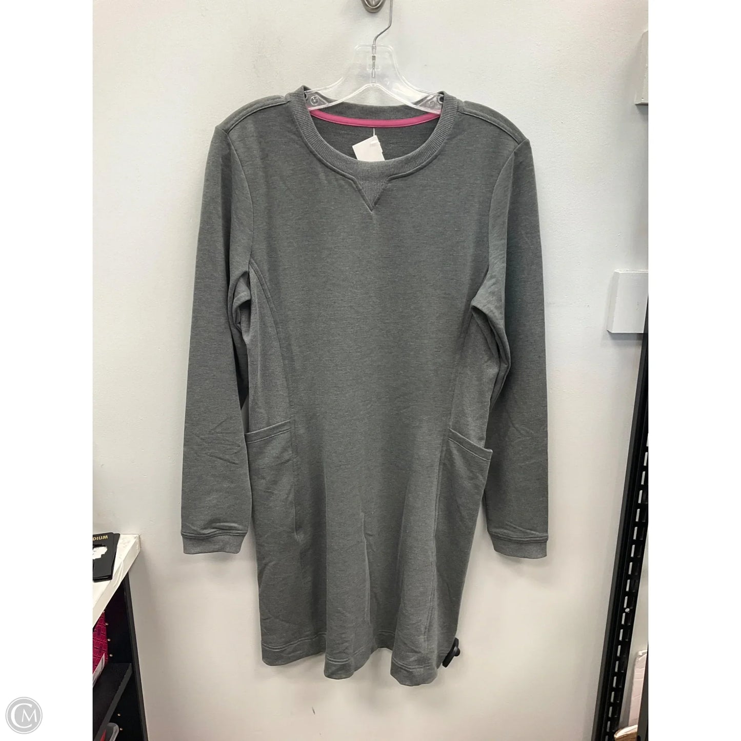 Dress Casual Short By Title Nine In Grey, Size: M