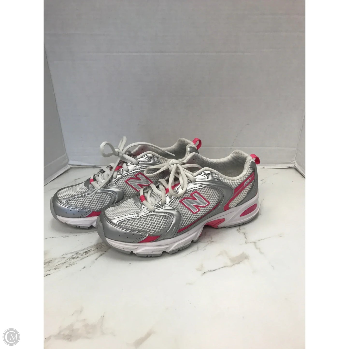 Shoes Athletic By New Balance In Pink & Silver, Size: 6.5
