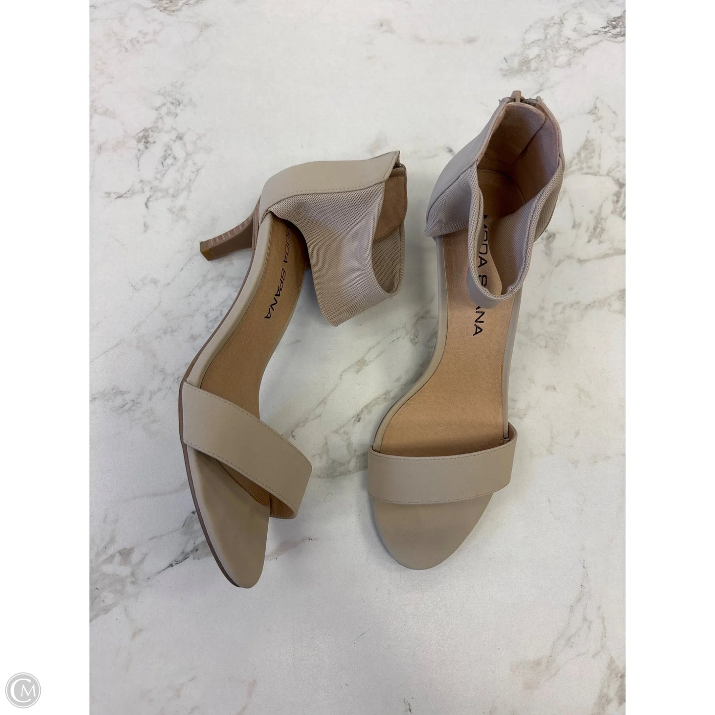 Sandals Heels Kitten By Clothes Mentor In Tan, Size: 7.5