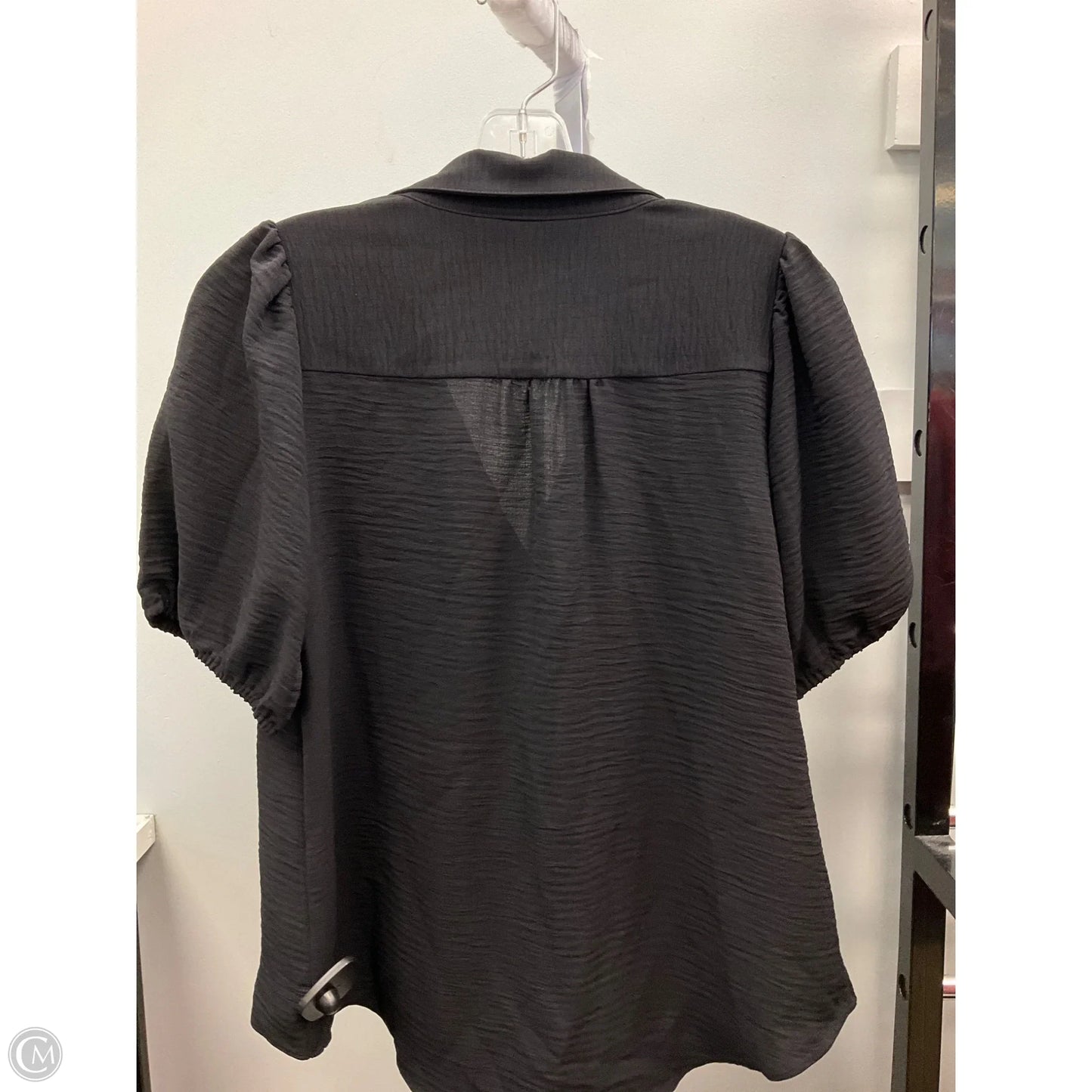 Top Short Sleeve By Nine West In Black, Size: M