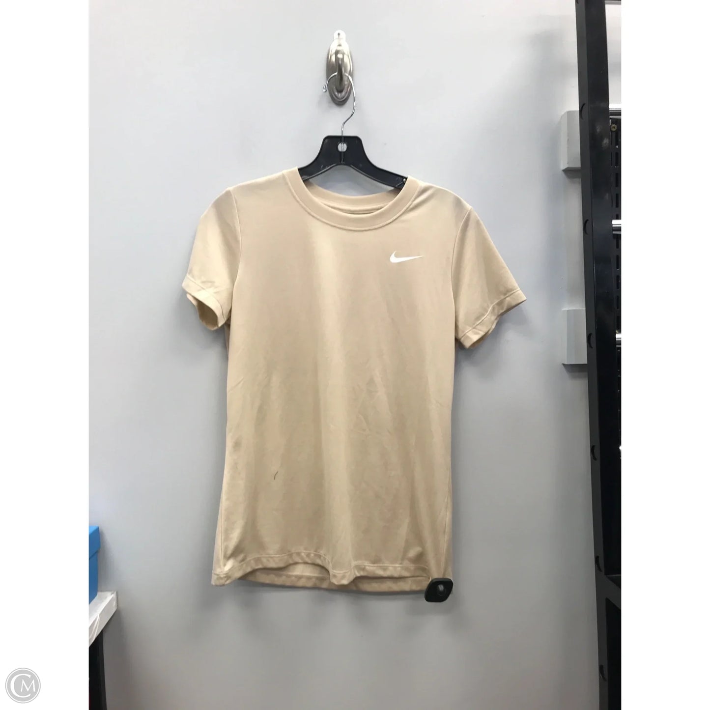 Athletic Top Short Sleeve By Nike In Tan, Size: S