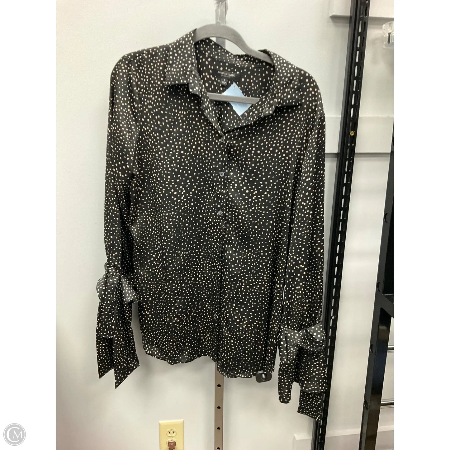 Blouse Long Sleeve By Banana Republic In Polkadot Pattern, Size: L