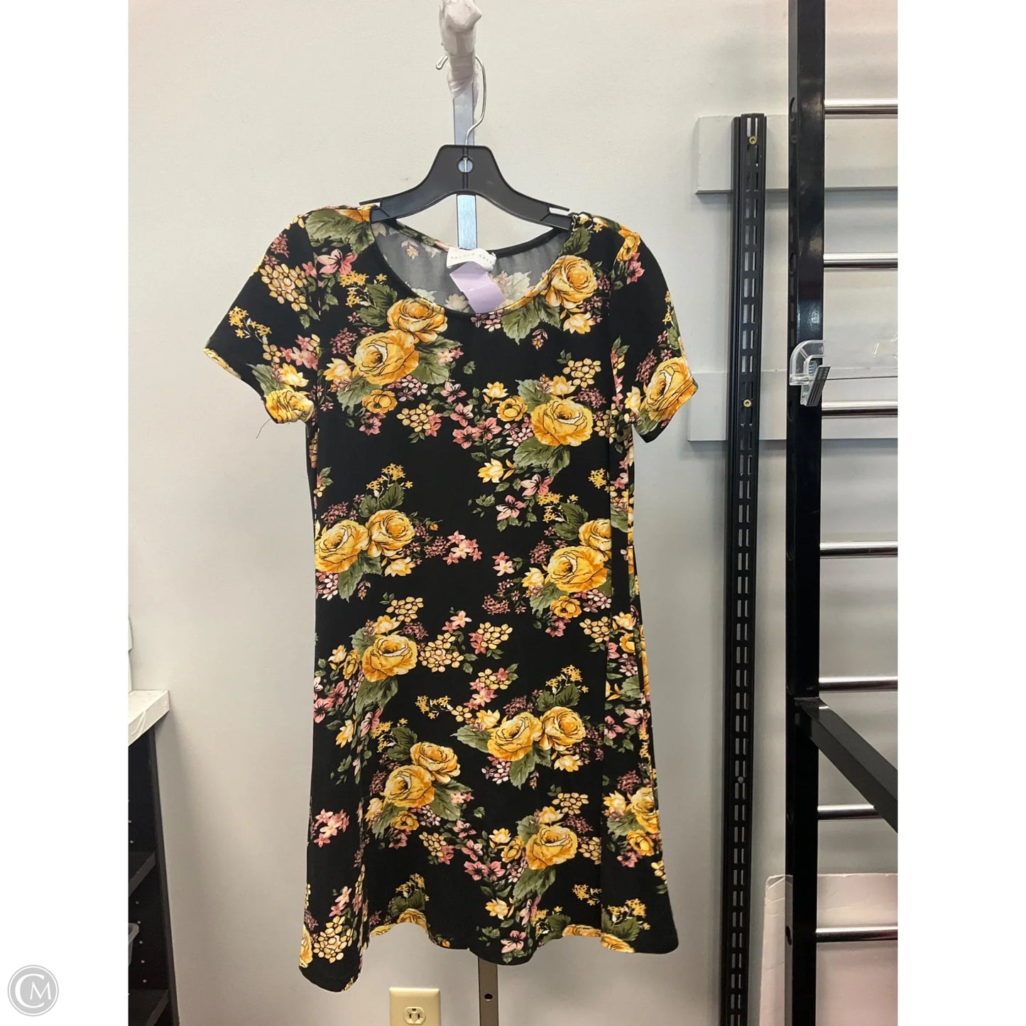 Dress Casual Short By Clothes Mentor In Floral Print, Size: S