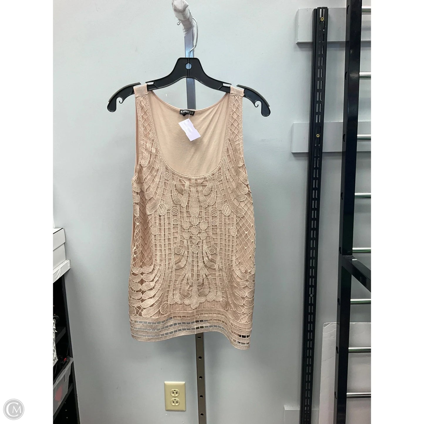 Top Sleeveless By Express In Beige, Size: L