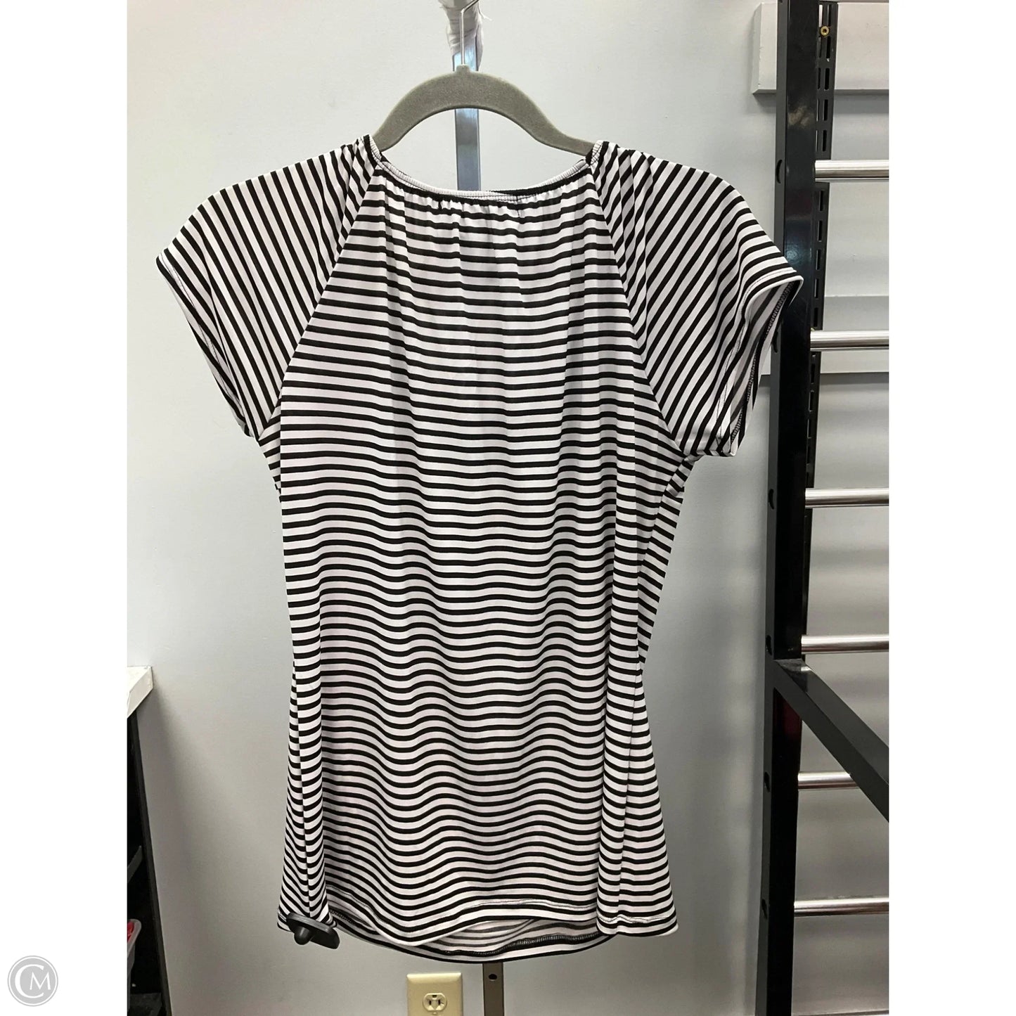 Top Short Sleeve By Clothes Mentor In Striped Pattern, Size: L