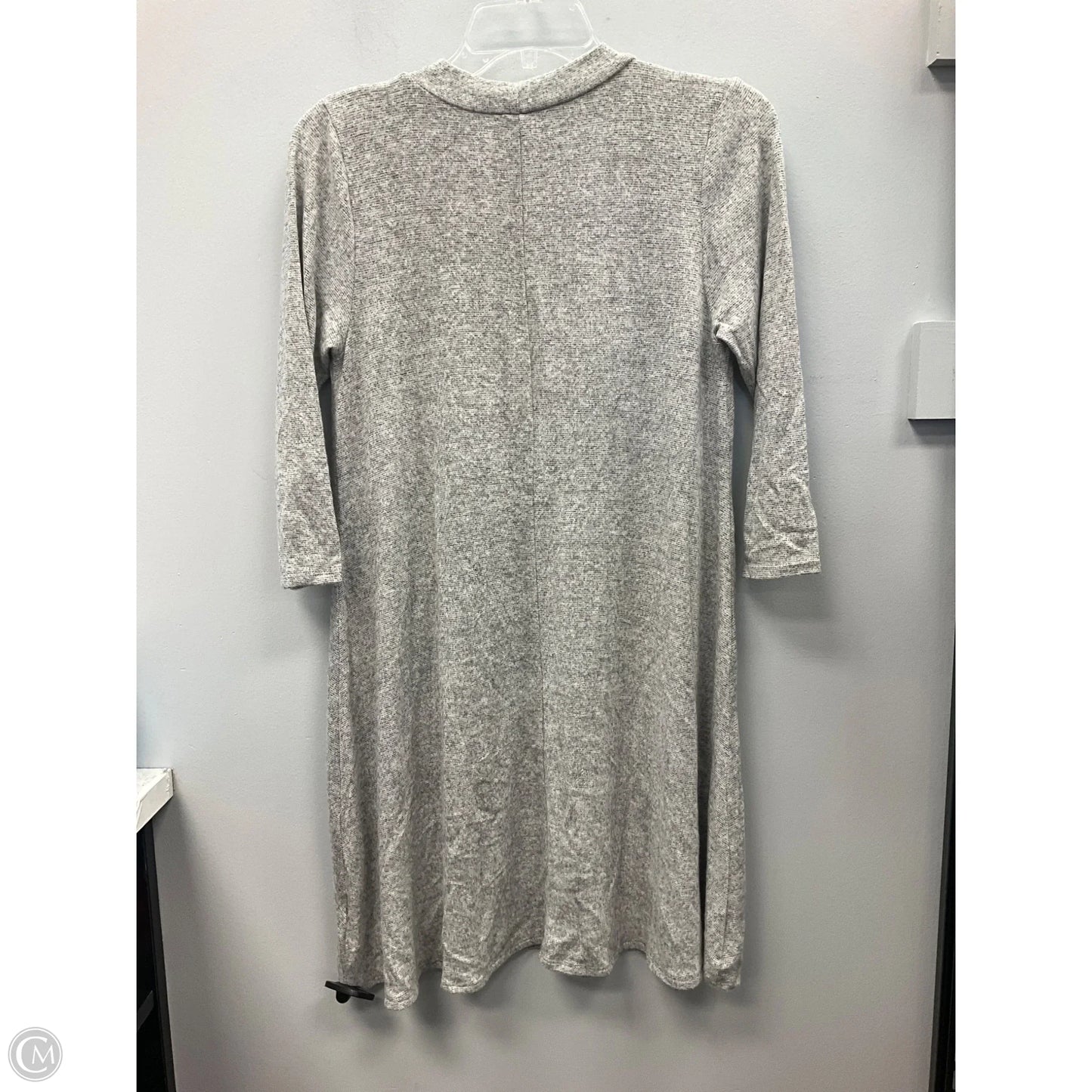 Dress Casual Short By Acemi In Grey, Size: M