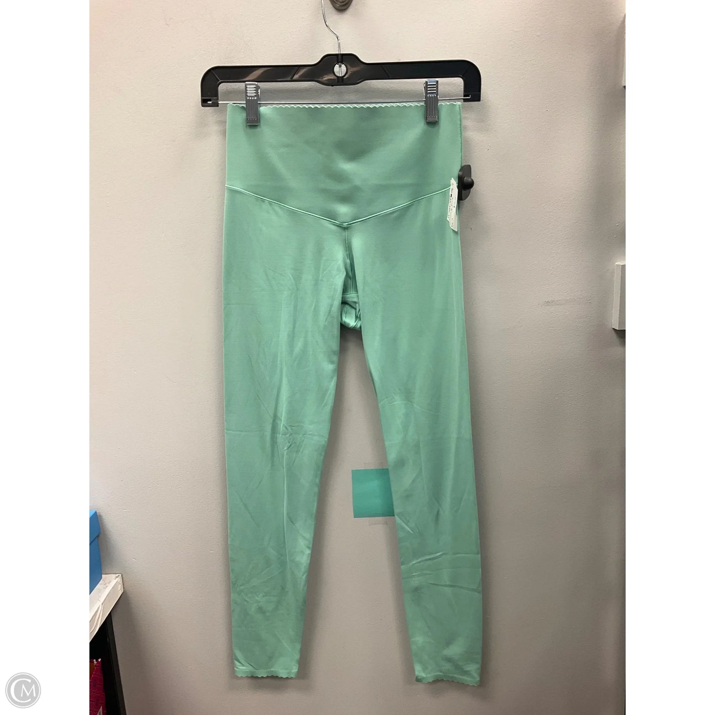 Athletic Capris By Offline In Green, Size: M