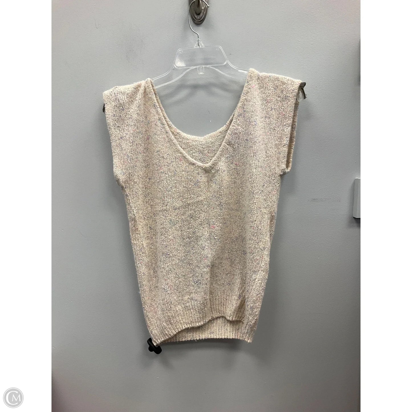 Vest Sweater By Clothes Mentor In Cream, Size: S