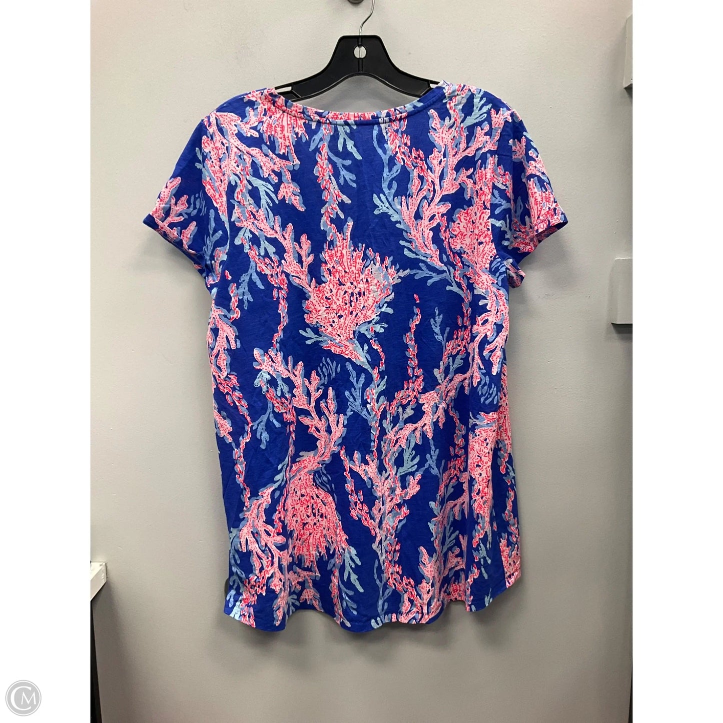 Top Short Sleeve Designer By Lilly Pulitzer In Blue & Pink, Size: L