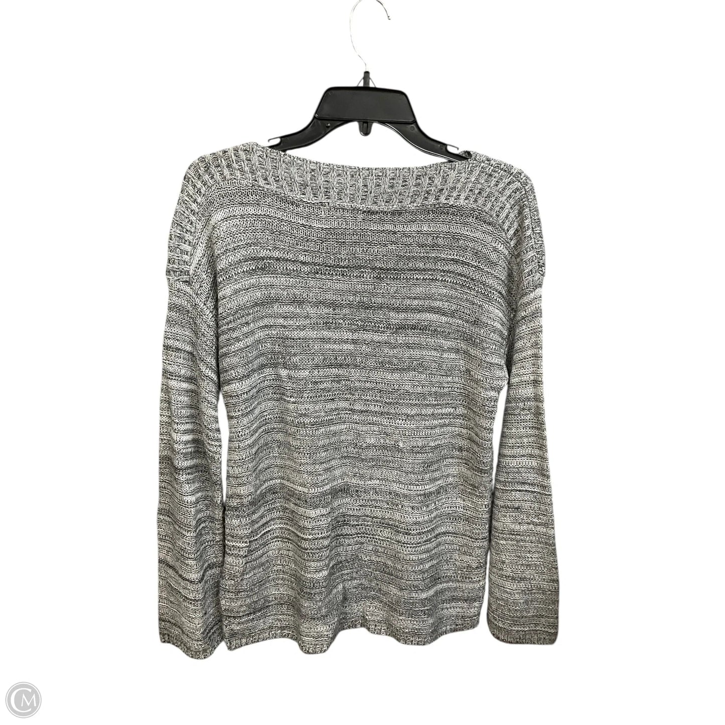 Top Long Sleeve By Croft And Barrow In Grey & White, Size: M