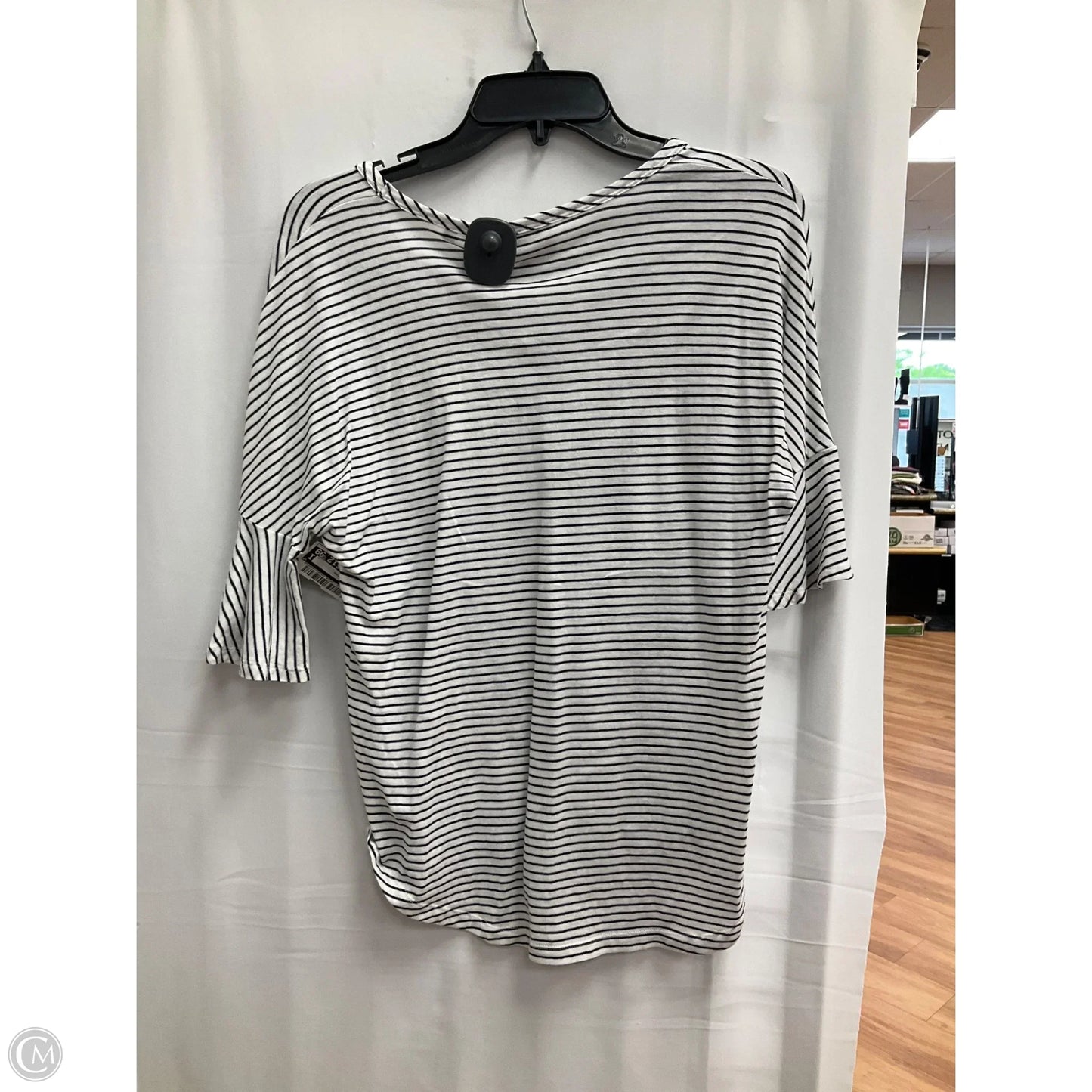 Top Short Sleeve By Cabi In Striped Pattern, Size: Xs