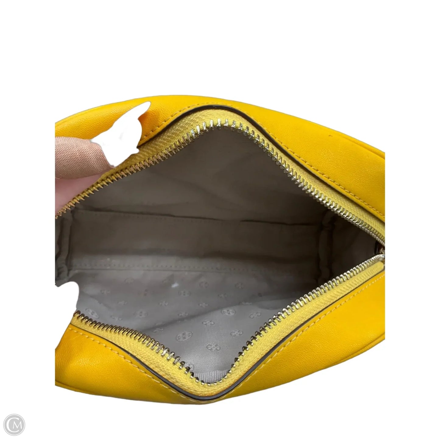 Makeup Bag Designer By Tory Burch, Size: Medium