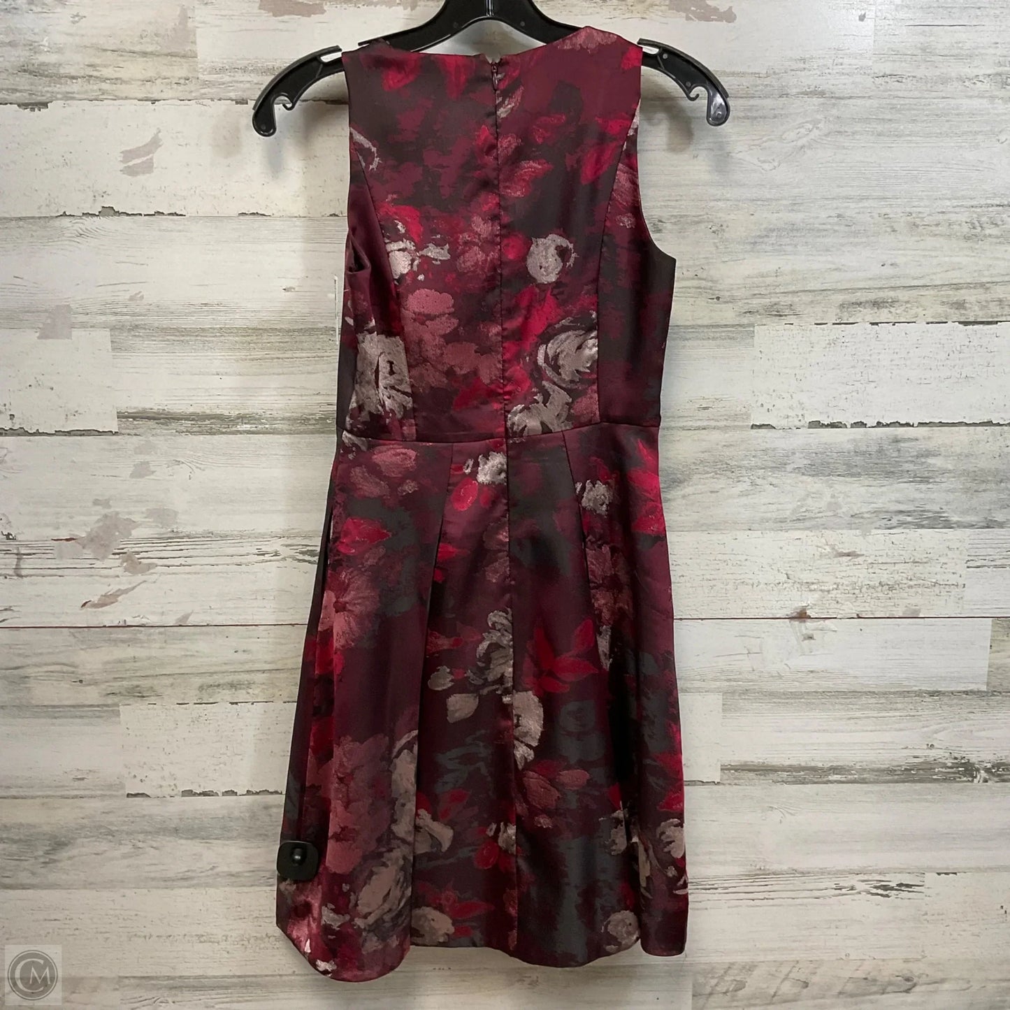 Dress Party Short By White House Black Market In Maroon, Size: 00