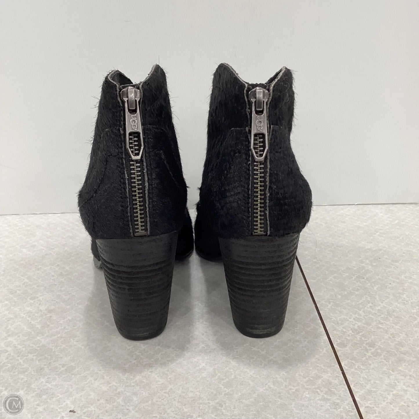 Boots Ankle Heels By Ugg In Black, Size: 9