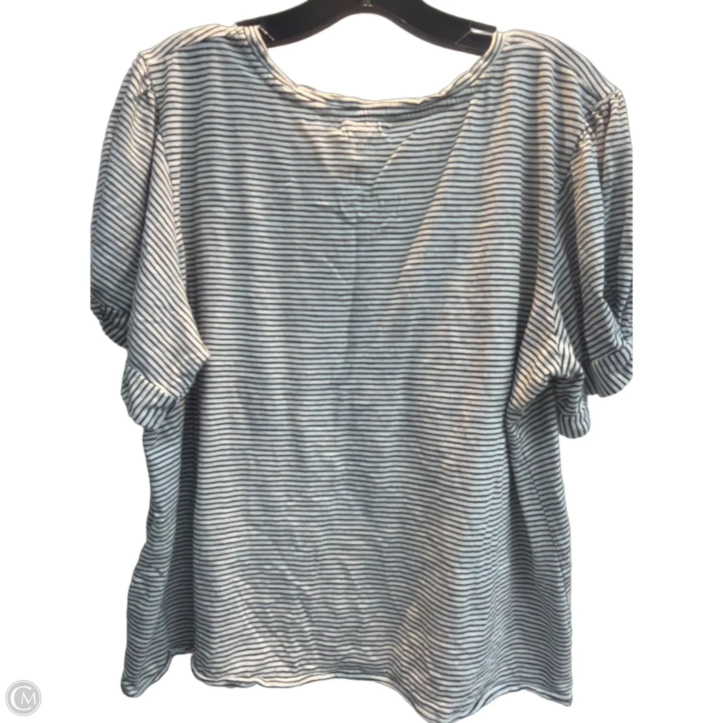 Top Short Sleeve By Maurices In Striped Pattern, Size: 2x