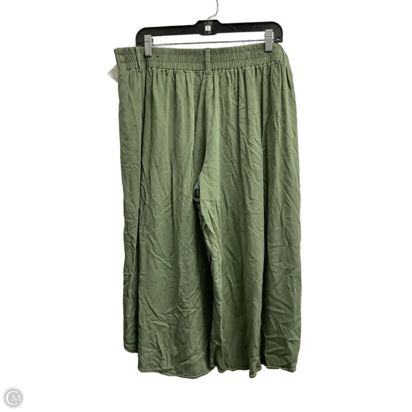 Capris By Maurices In Green, Size: 16