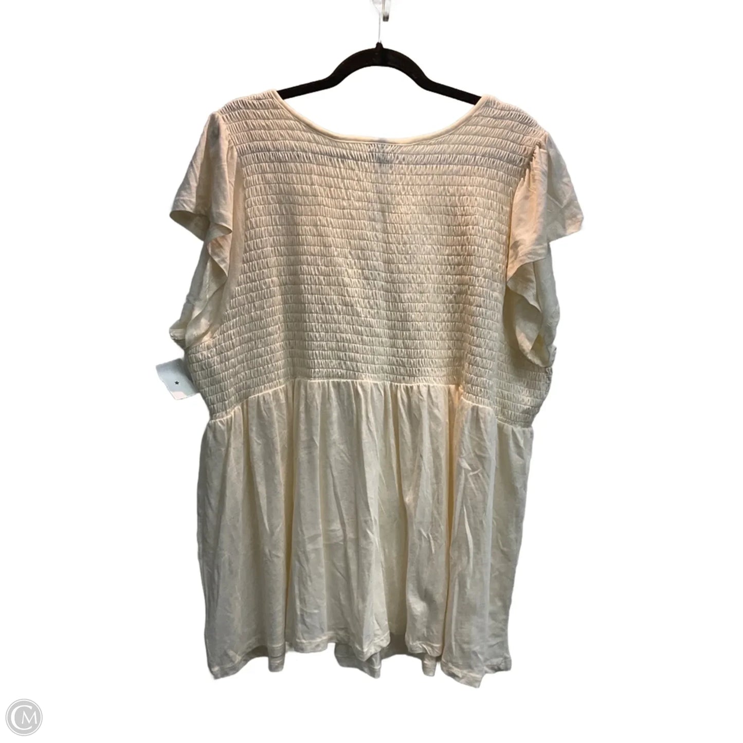 Top Short Sleeve By Torrid In Cream, Size: 4x